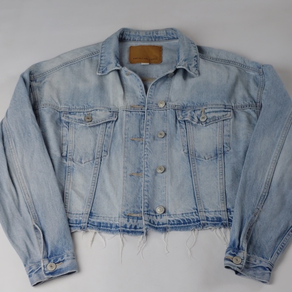 American Eagle Women's Distressed Denim Jacket. - Picture 5 of 12